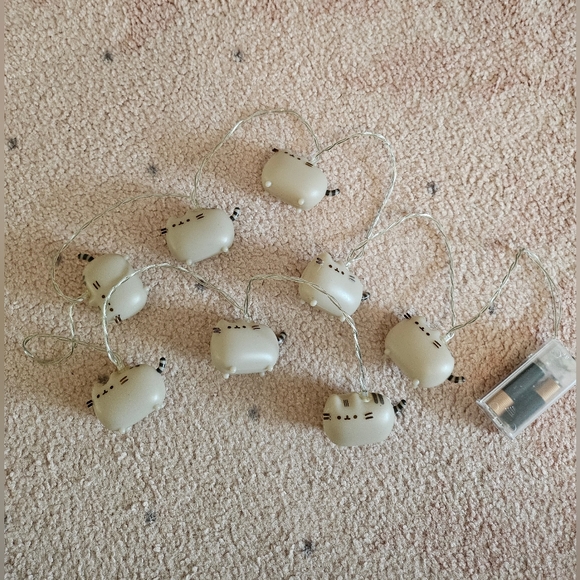 Pusheen String Lights - Picture 2 of 4